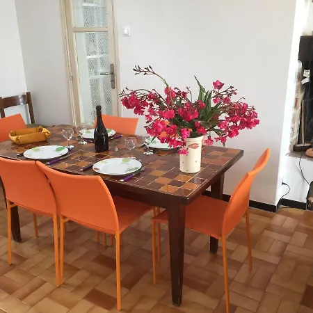 Le Mas Des Farigoulettes * Saint-Raphael (Var)